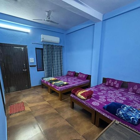 Hotel Shri Kunj 우자인 외부 사진